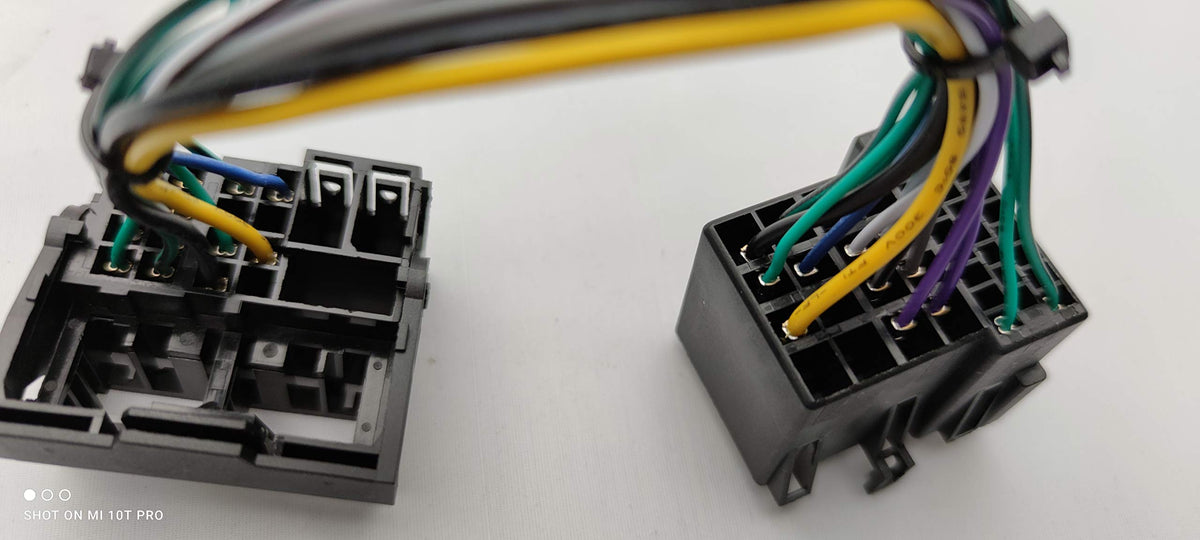 M.I.C. SKAA-65: Einbauset für AB9 (B0BR5MDWGH) AB9-L3 (B0GC3DCM1F): Quadlock - ISO Stromanschluss Kabel Adapter…