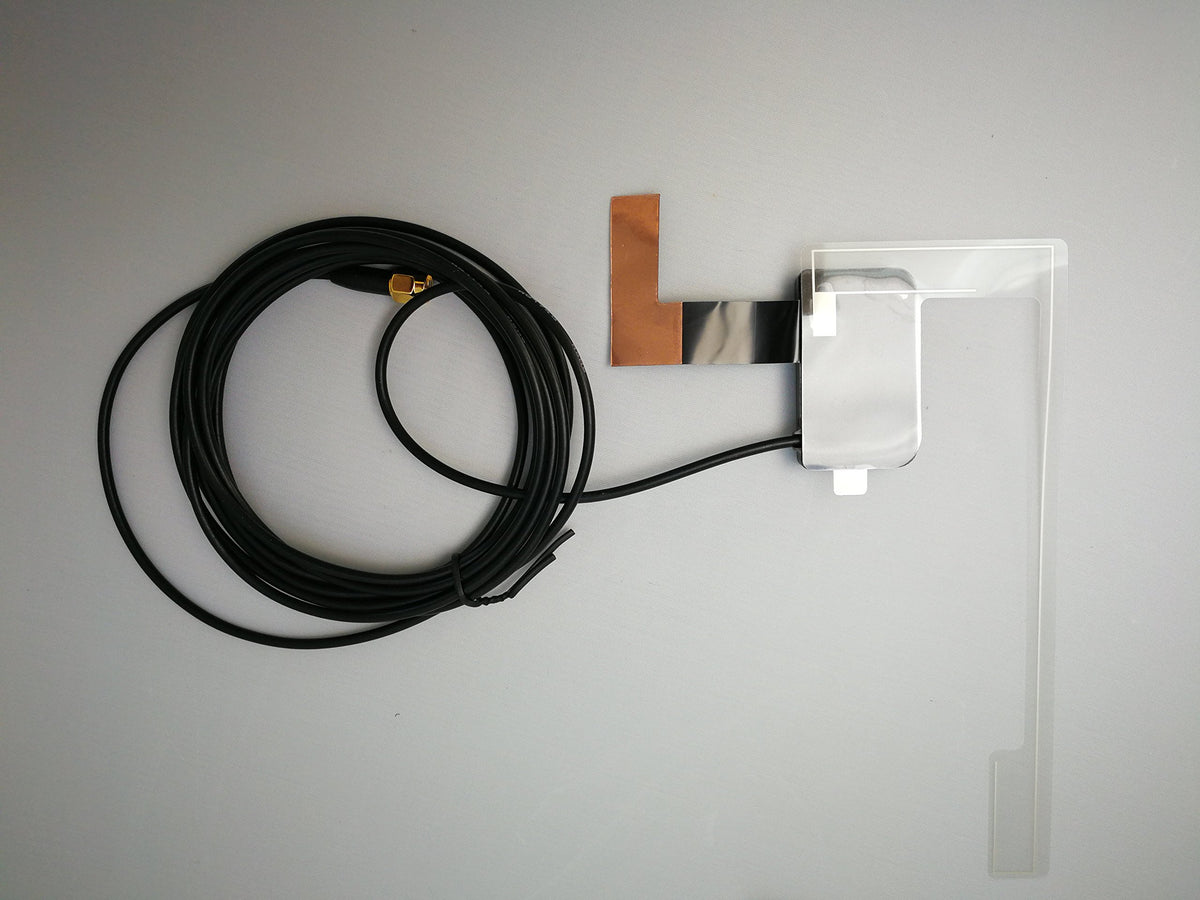 M.I.C. SKAA-54: DAB+ Antenne SMA Anschluss 5V Verstärker Scheibenantenne Auto KFZ Digital-Rad